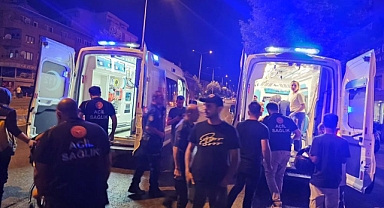 Kafası tırın altına girdi kaskı hayatını kurtardı