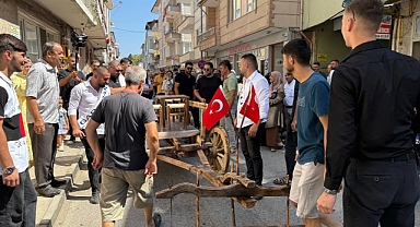 Bursa İznik düğün geleneği: Damat öküz arabasını çekti