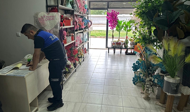 İnegöl’de zabıta çiçekçilere denetim yaptı