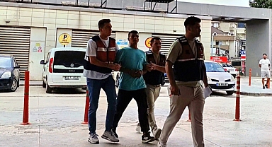 Oto fareleri yakayı ele verdi.