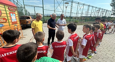 Muhsin Abinin Oyuncak Karavanı, Bursa'da Çocukları Sevindirdi