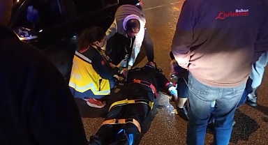 Bursa'da Hafif Ticari Araç ile Otomobil Çarpıştı: 3 Yaralı