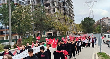 Bursalı öğrenciler Cumhuriyet’in 102. yılını dev koreografiyle kutladı