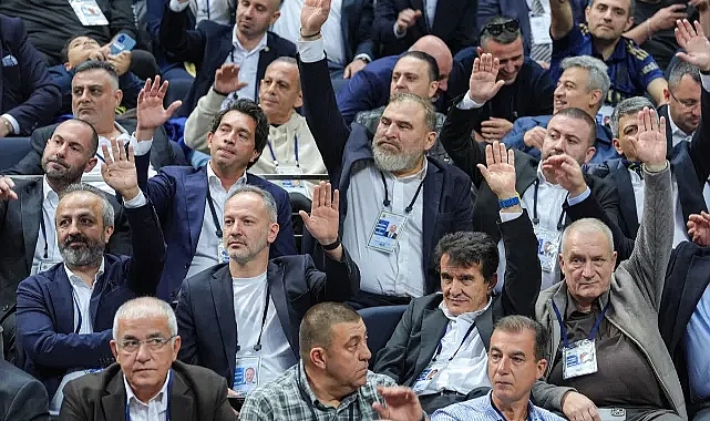 Fenerbahçe Genel Kurulu'nda Taşınmaz Maddeleri Oy Çokluğuyla Kabul Edildi