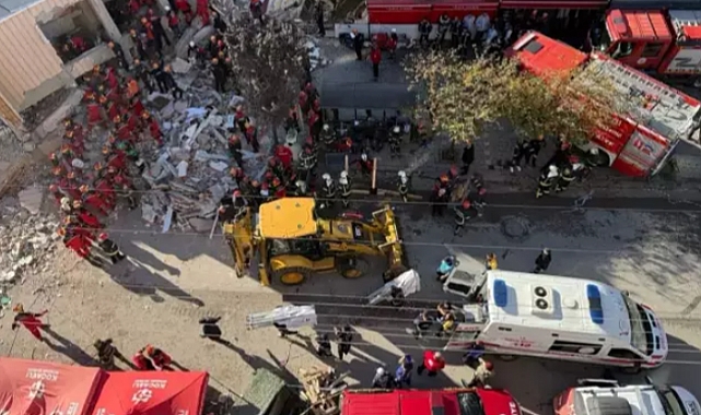 Gebze'de Yıkılan 7 Katlı Apartmanda Zamanla Mücadele! Etrafındaki 9 Bina Mühürlendi