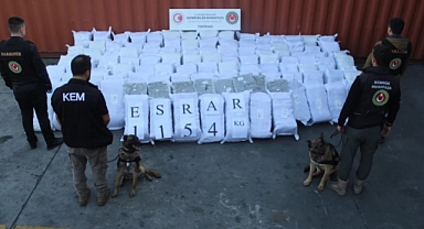 Gümrük kapılarında 809 milyon TL'lik narkotik operasyonu: 1 ton 326 kilo uyuşturucu ele geçirildi
