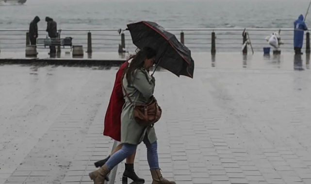 İstanbul'da Okullar Saat 16.00'dan İtibaren Tatil Edildi