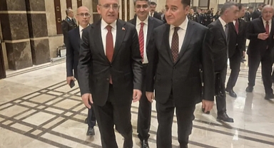 Mehmet Şimşek ile Ali Babacan, Beştepe’deki 29 Ekim resepsiyonunda bir araya geldi