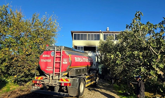 Mudanya'da Ev Yangını: İki Kişi Dumandan Etkilendi
