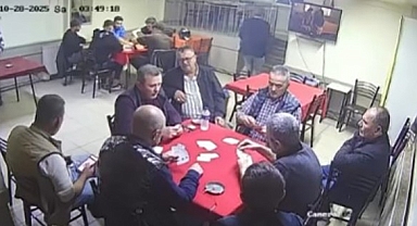 Oyunu bırakıp kaçtılar
