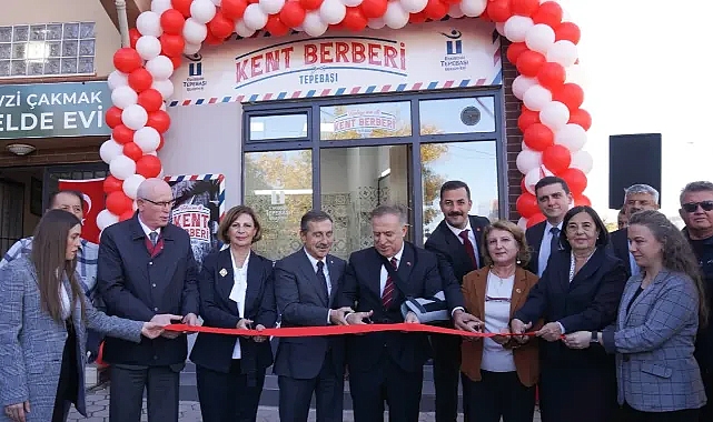 Türkiye'nin İlk 'Kent Berberi' Eskişehir Tepebaşı'nda Hizmete Açıldı