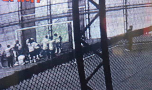 3 Çocuk Babası Adam Halı Sahada Kalbine Yenildi