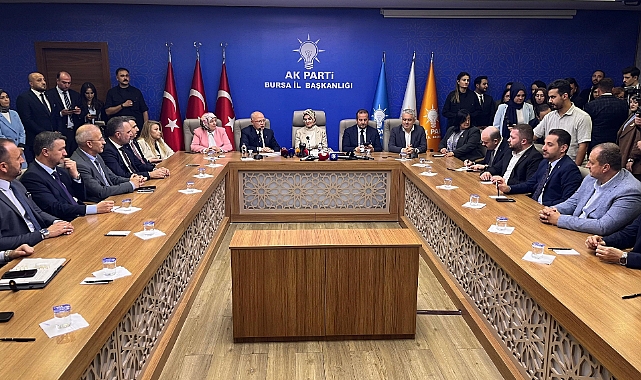 Bakan Göktaş, evlilik kredisinden yararlanan çiftin nikah şahidi oldu