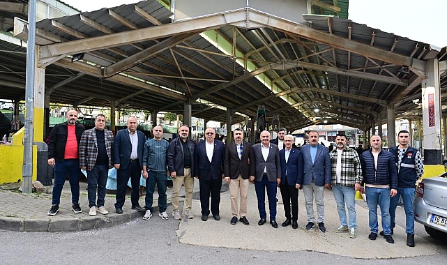 Başkan Oktay Yılmaz, Pazar Esnafıyla Kahvaltıda Buluştu