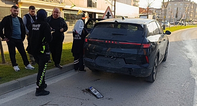 Bursa'da Hafif Ticari Araç ile Cip Çarpıştı: 1 Yaralı