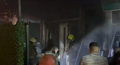 Bursa'da İş Yerinde Yangın Akaryakıt İstasyonuna Sıçramadan Kontrol Altına Alındı