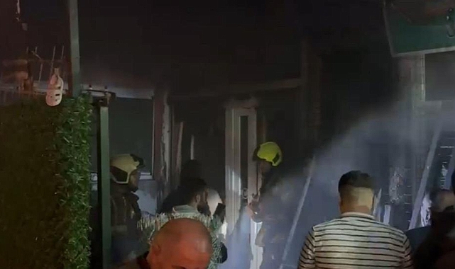 Bursa'da İş Yerinde Yangın Akaryakıt İstasyonuna Sıçramadan Kontrol Altına Alındı