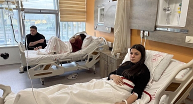 Bursa'da midye yedikten sonra fenalaşan 4 genç hastaneye kaldırıldı