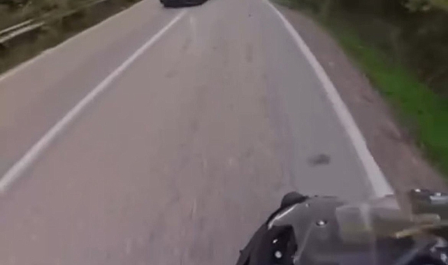 Bursa’da Motosikletli Ölümden Saniyelerle Kurtuldu