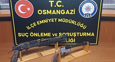 Bursa'da Ruhsatsız Silah Operasyonu: 3 Kişi Gözaltına Alındı