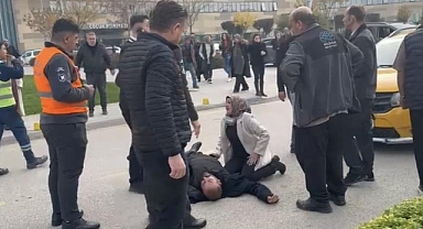 Bursa Şehir Hastanesi önünde kaza: Yolun karşısına geçerken taksi çarptı