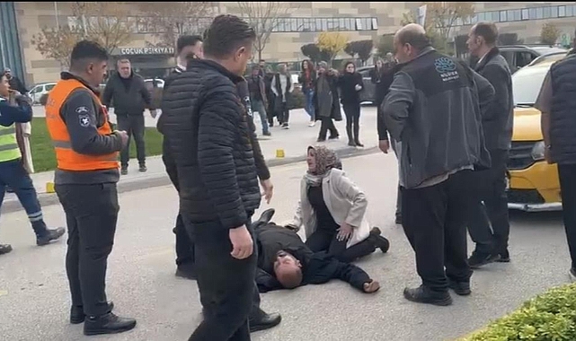 Bursa Şehir Hastanesi önünde kaza: Yolun karşısına geçerken taksi çarptı