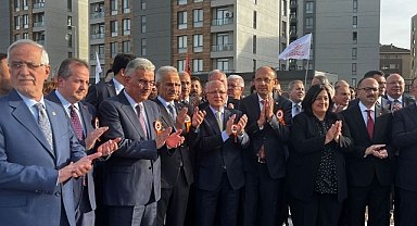 Bursa Şehir Hastanesi ve YHT Bağlantı Yollarının Temeli Ulaştırma Bakanı Uraloğlu Tarafından Atıldı