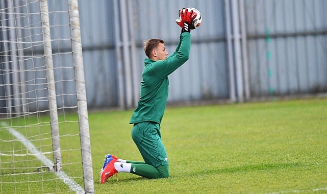 Bursaspor, Fethiyespor Maçı Öncesi Hazırlıklarını Özlüce'de Sürdürdü