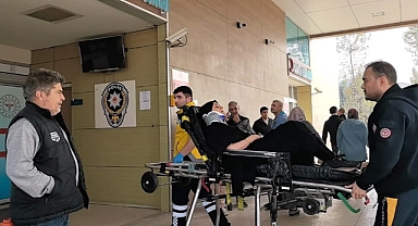 İnegöl'de otomobil şarampole yuvarlandı: 2 yaralı