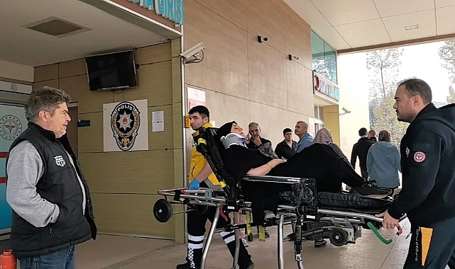 İnegöl'de otomobil şarampole yuvarlandı: 2 yaralı