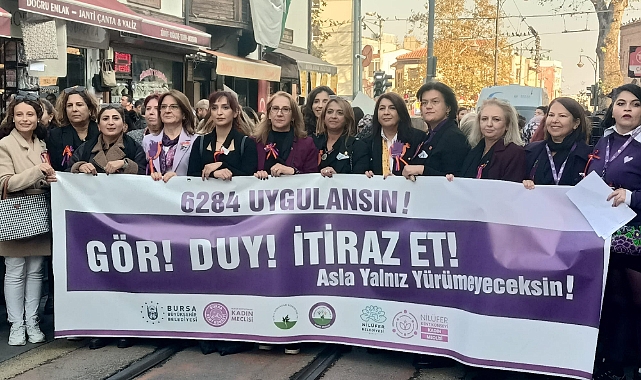“Kadın Cinayetlerini Gör, Duy, İtiraz Et” Yürüyüşü Cumhuriyet Caddesi’ni Doldurdu