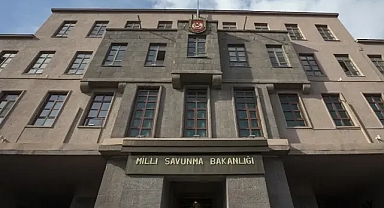MSB: Azerbaycan-Gürcistan sınırında düşen askeri kargo uçağının enkazında inceleme başladı