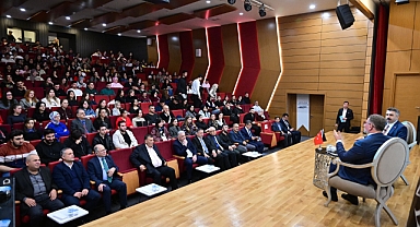 Oktay Yılmaz, Mudanya Üniversitesi'nde gençlerle buluştu