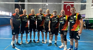 Osmangazi Belediyespor Veteran Voleybol Takımı Muğla'da Şampiyon