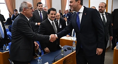 TBMM'de Piknik Tüpü Protestosu ve Bakan Bayraktar'ın Cevabı