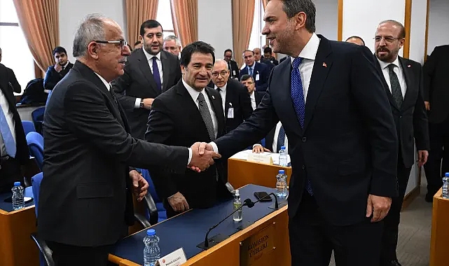 TBMM'de Piknik Tüpü Protestosu ve Bakan Bayraktar'ın Cevabı
