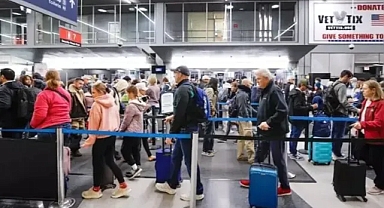 ABD'de Kar Fırtınası: 2 Bin 500 Uçuş İptal, Indiana'da Zincirleme Kaza