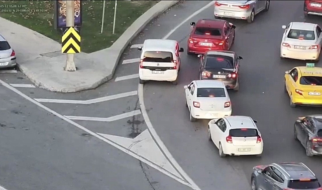 Beykoz'da 'Kaynak Manevrası' Yapan 32 Araca Toplam 69 Bin Lira Ceza Kesildi