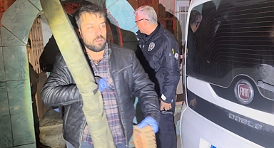 Bursa’da eve baskın: Cephanelik ele geçirildi, polis saldırıya uğradı