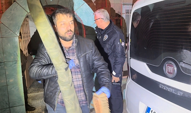 Bursa’da eve baskın: Cephanelik ele geçirildi, polis saldırıya uğradı