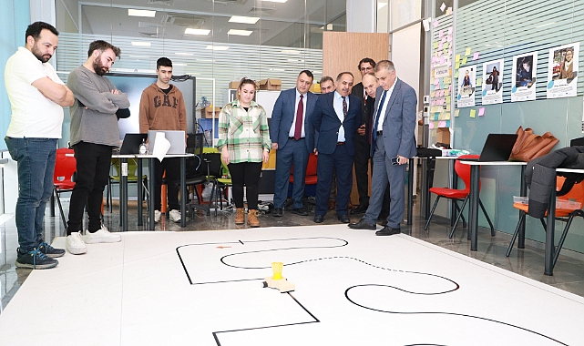 Bursa'da Lise Öğrencileri Yapay Zeka Programıyla Buluştu