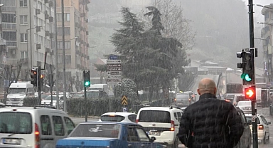 Bursa'da Yılın Son Gününde Kar Sürprizi