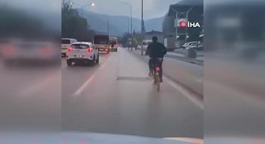 Bursa Nilüfer'de Araç Kamerasına Yansıyan Tehlikeli Yolculuklar Şaşkına Çevirdi