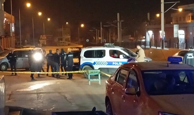 Bursa Nilüfer'de Seyir Halindeki Elektrikli Otomobil Alev Aldı