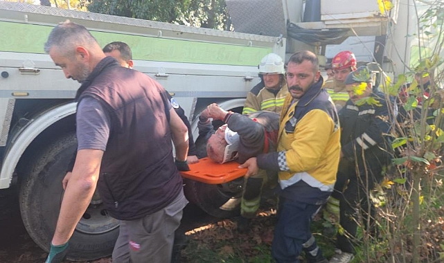 Bursa Orhangazi'de traktör dere yatağına uçtu: 78 yaşındaki sürücü vinçle kurtarıldı