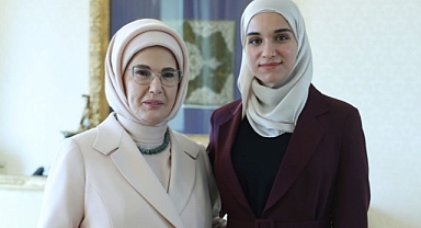 Emine Erdoğan, Suriye Cumhurbaşkanı Şara'nın Eşi ile Görüştü