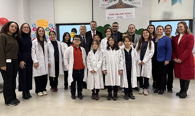 Gökkuşağı Koleji'nden Yapay Zekâ Destekli Türk Dilleri Laboratuvarı