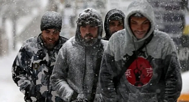 Kar Tatili Kararları Peş Peşe Geldi: Türkiye Genelinde Okullar Tatil Edildi