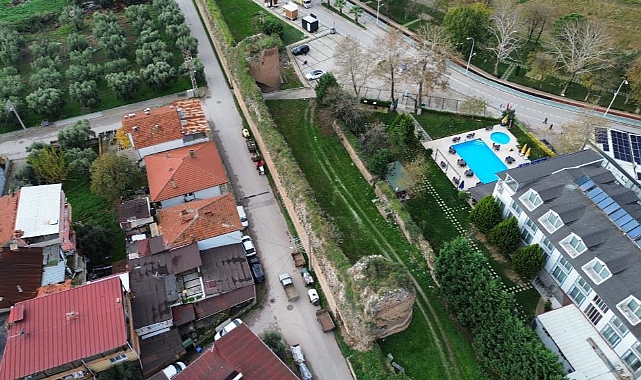 Papa 14. Leo'nun Ziyareti Sonrası İznik'te 2 Bin 200 Yıllık Surlarla Çevrili Arsa Satışa Çıkarıldı