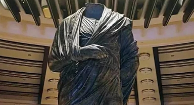 Türkiye’ye 110 tarihi eser iade edildi